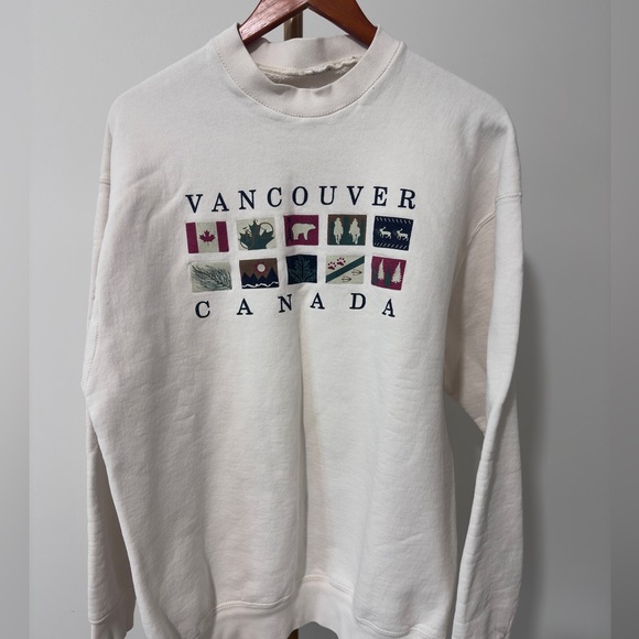 Vintage Tops - Vintage Vancouver Canada Oversized Sweatshirt Medium Large